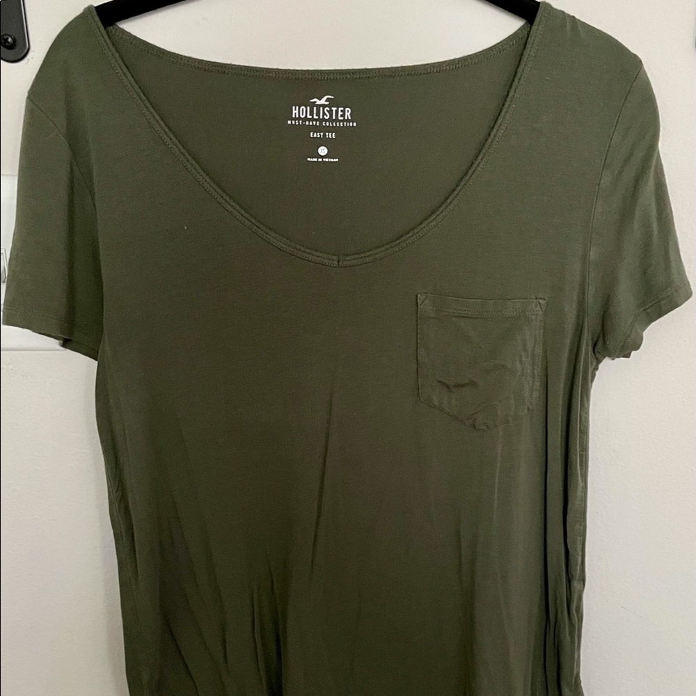 Hollister top.